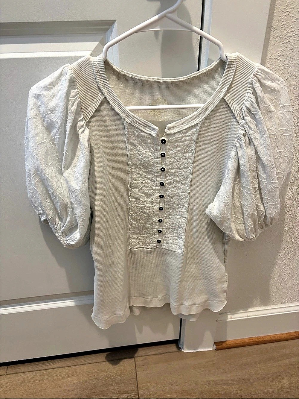Pilcro White Puff Sleeve Blouse